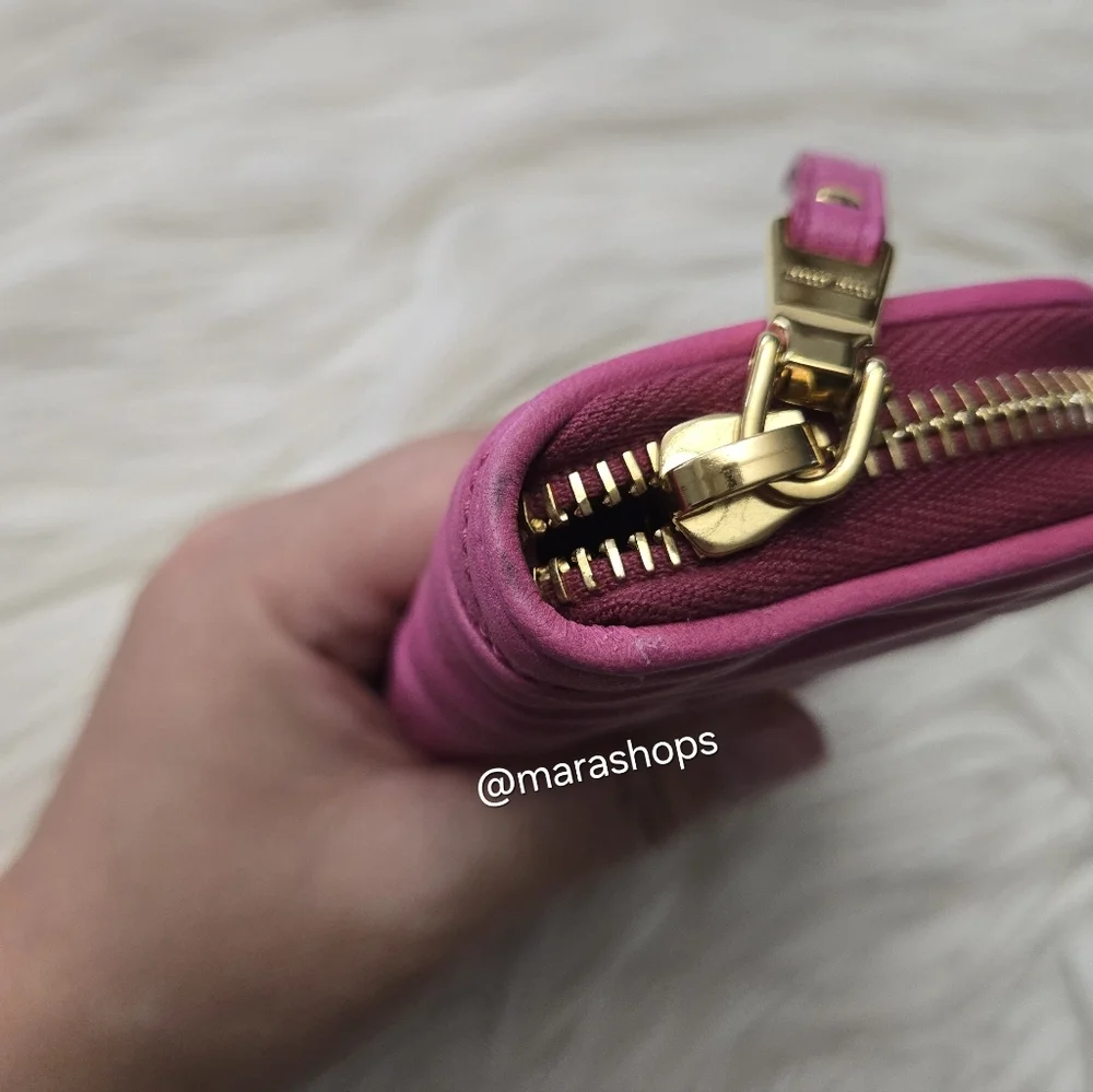 Miu Miu Matelassé Leather Zip Around Key Case Pink